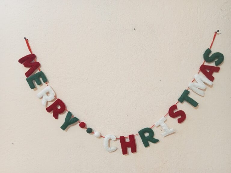 "Merry Christmas" Letter Garland